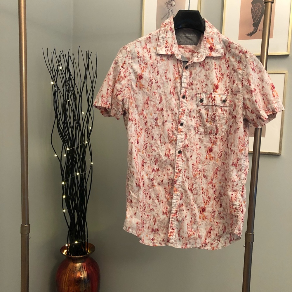 Short-sleeved Button-up Summer Shirt